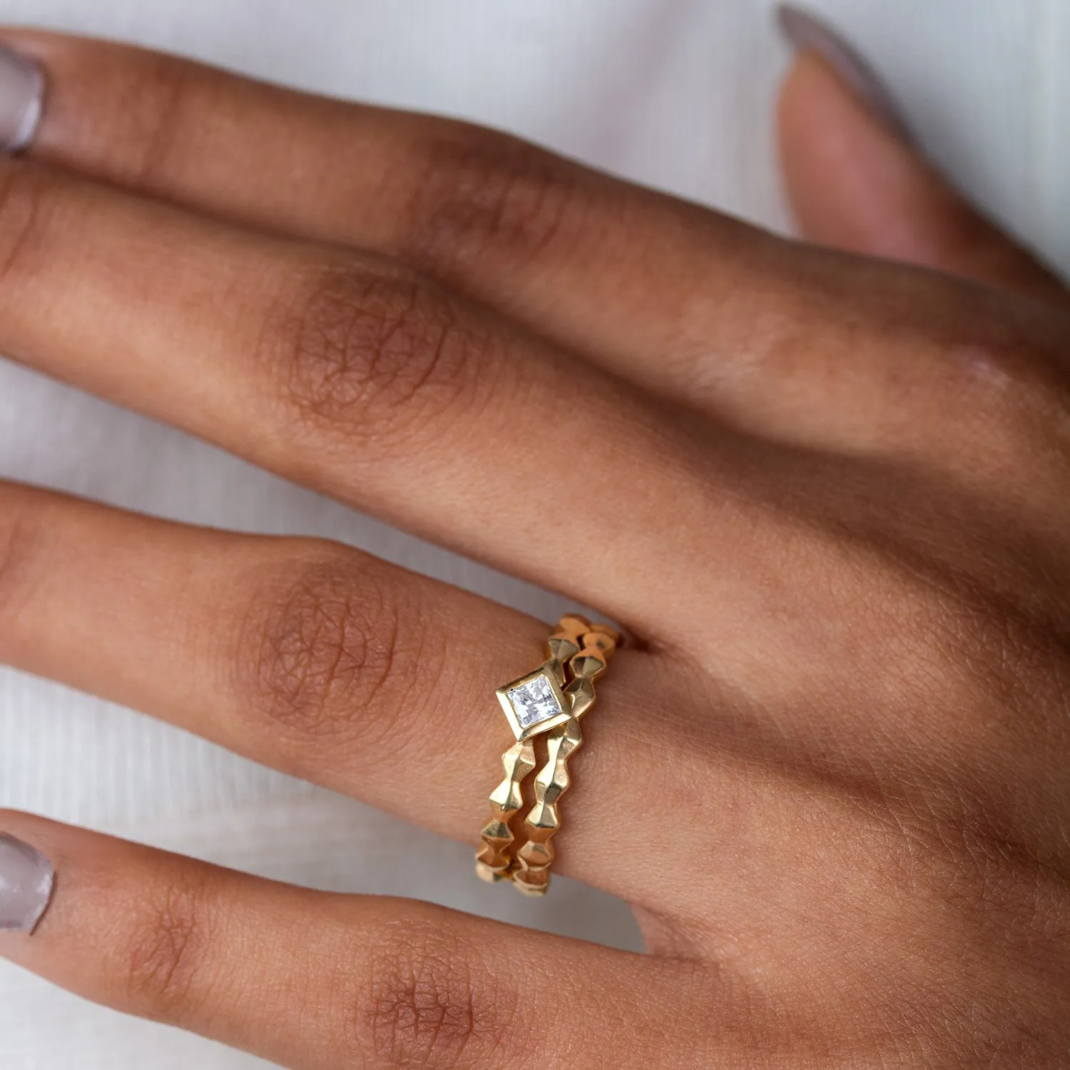 14k Brancusi Endless Narrative Ring