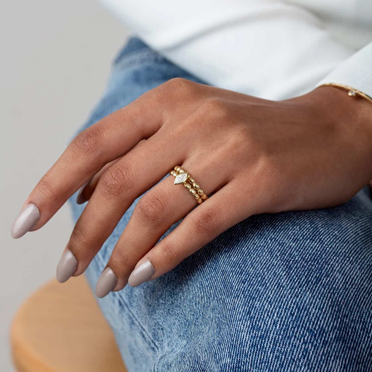 14k Bubbles Narrative Band