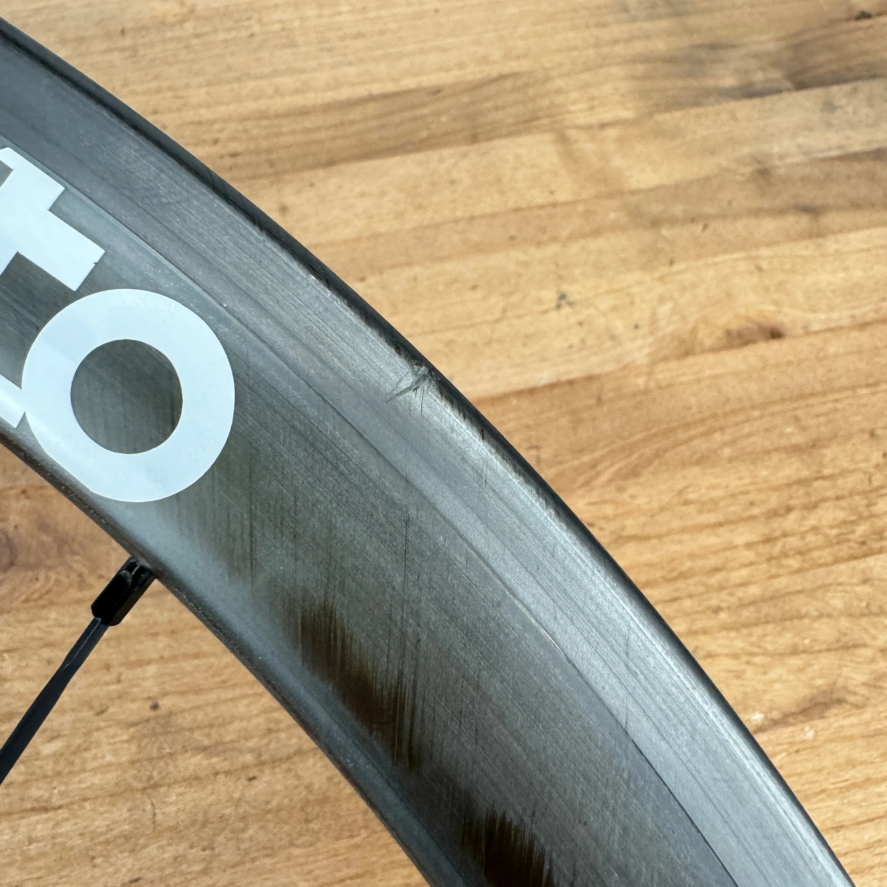 Alto CC40 40mm Carbon Tubeless Rim Brake Bike Wheelset 700c 1555g
