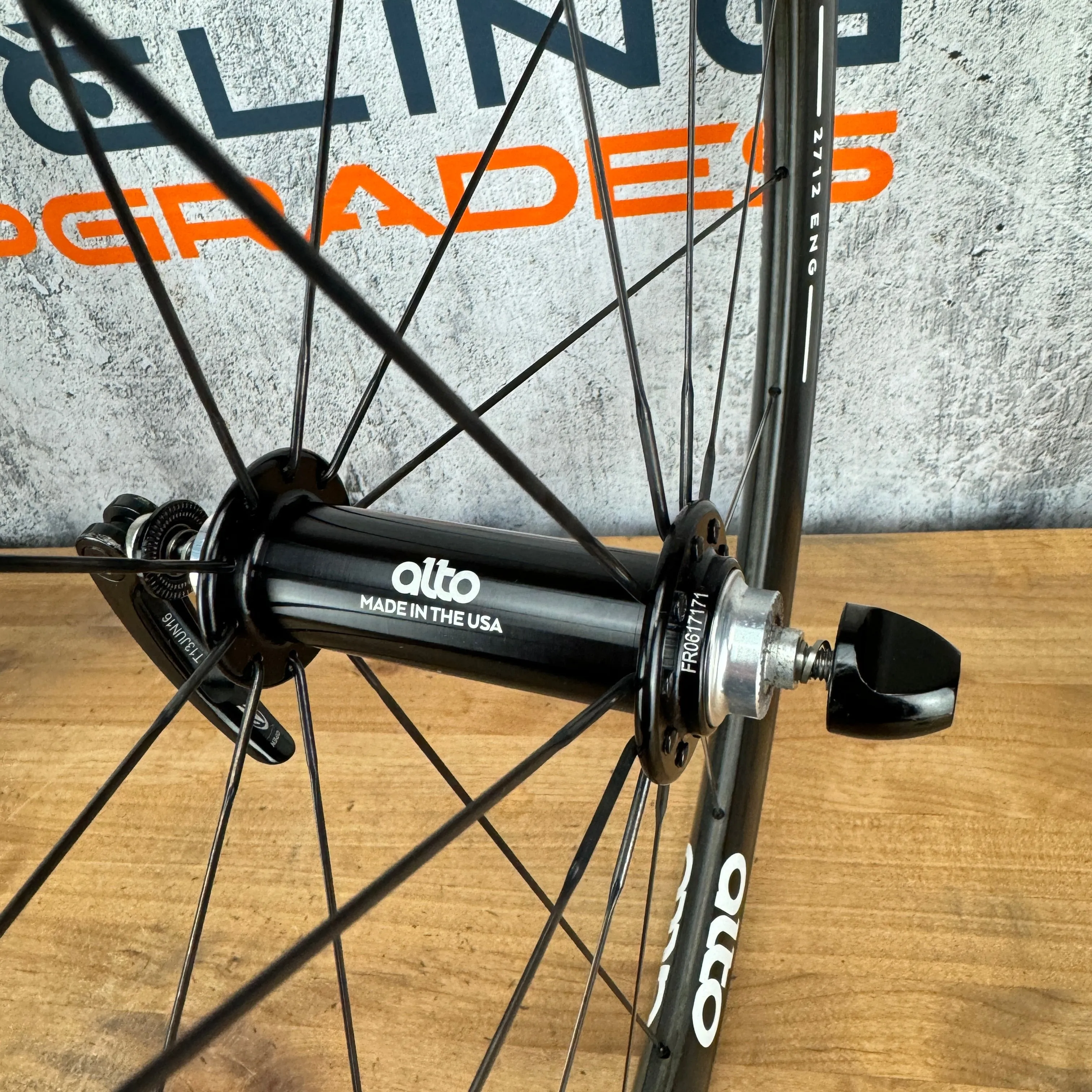 Alto CC40 40mm Carbon Tubeless Rim Brake Bike Wheelset 700c 1555g
