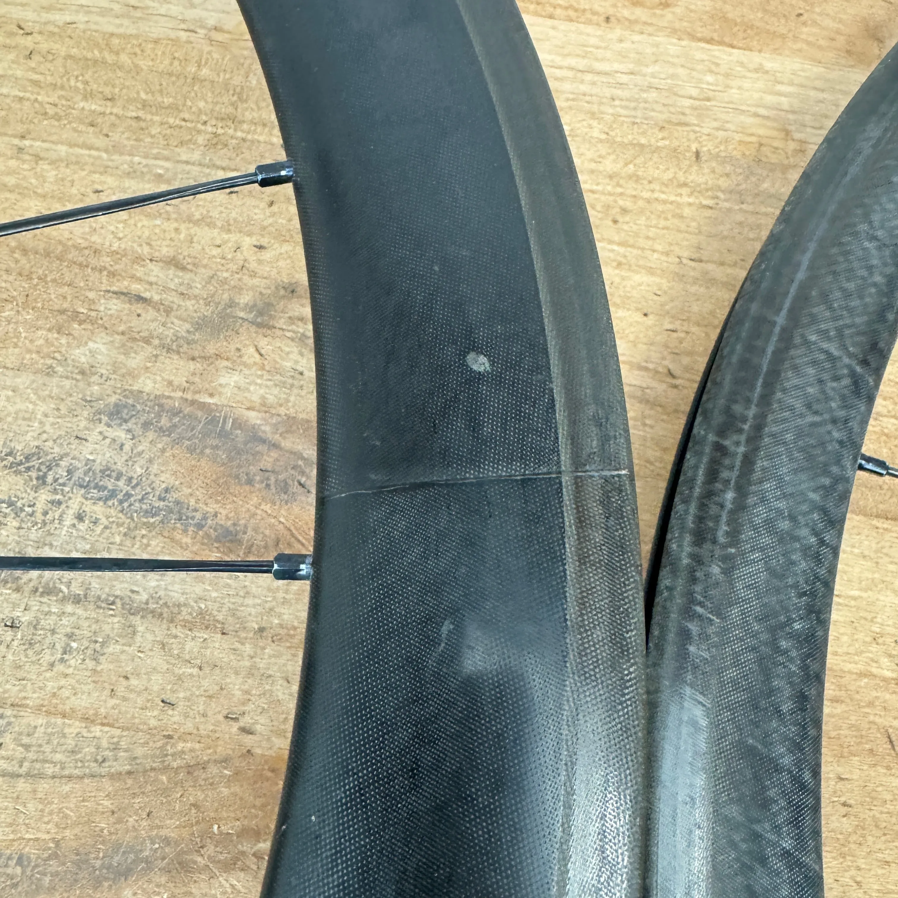 Bontrager Aeolus 3/5 Carbon Tubeless Rim Brake Staggered Wheelset 700c 1413g