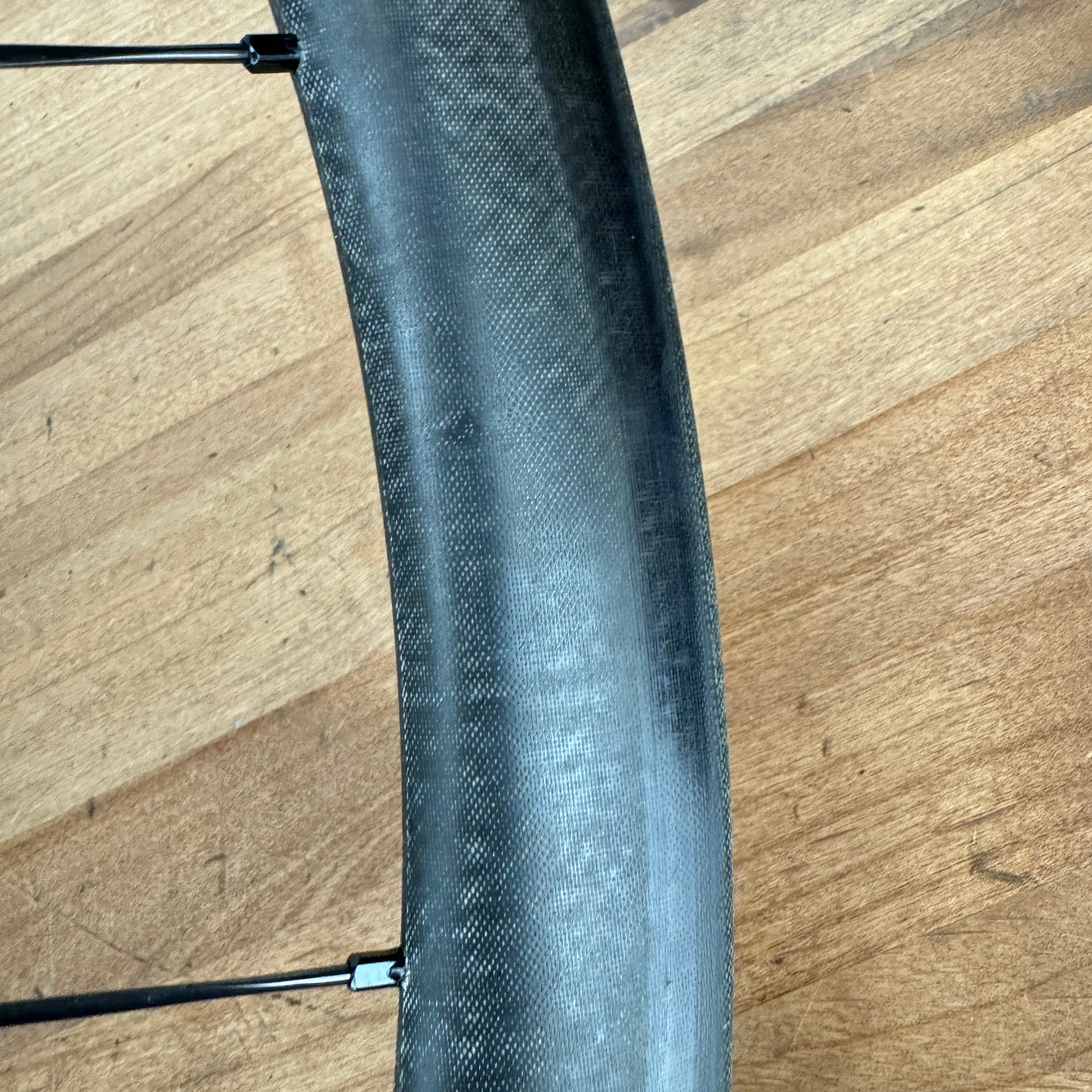 Bontrager Aeolus 3/5 Carbon Tubeless Rim Brake Staggered Wheelset 700c 1413g