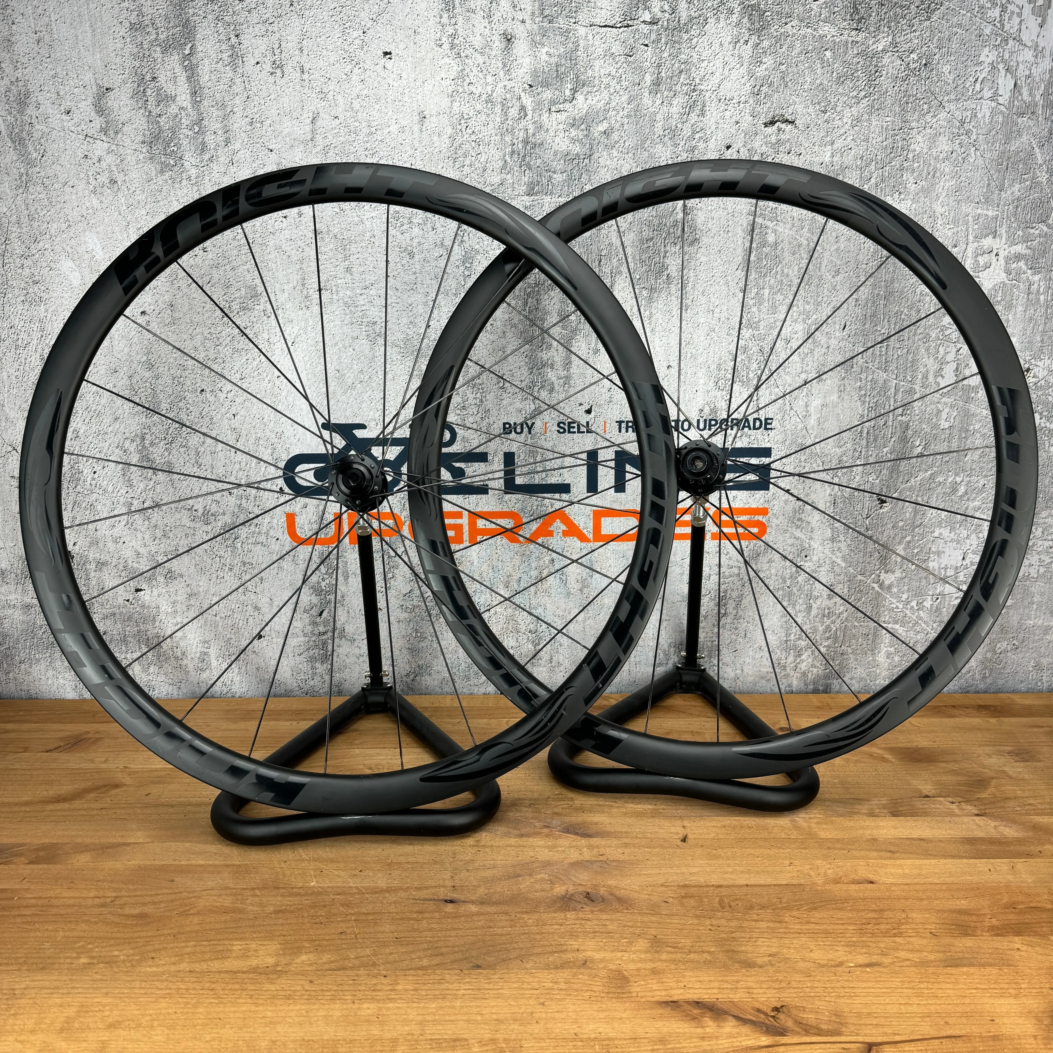 Knight Composites Carbon Clincher Disc Brake Wheelset 700c DT Swiss 240s