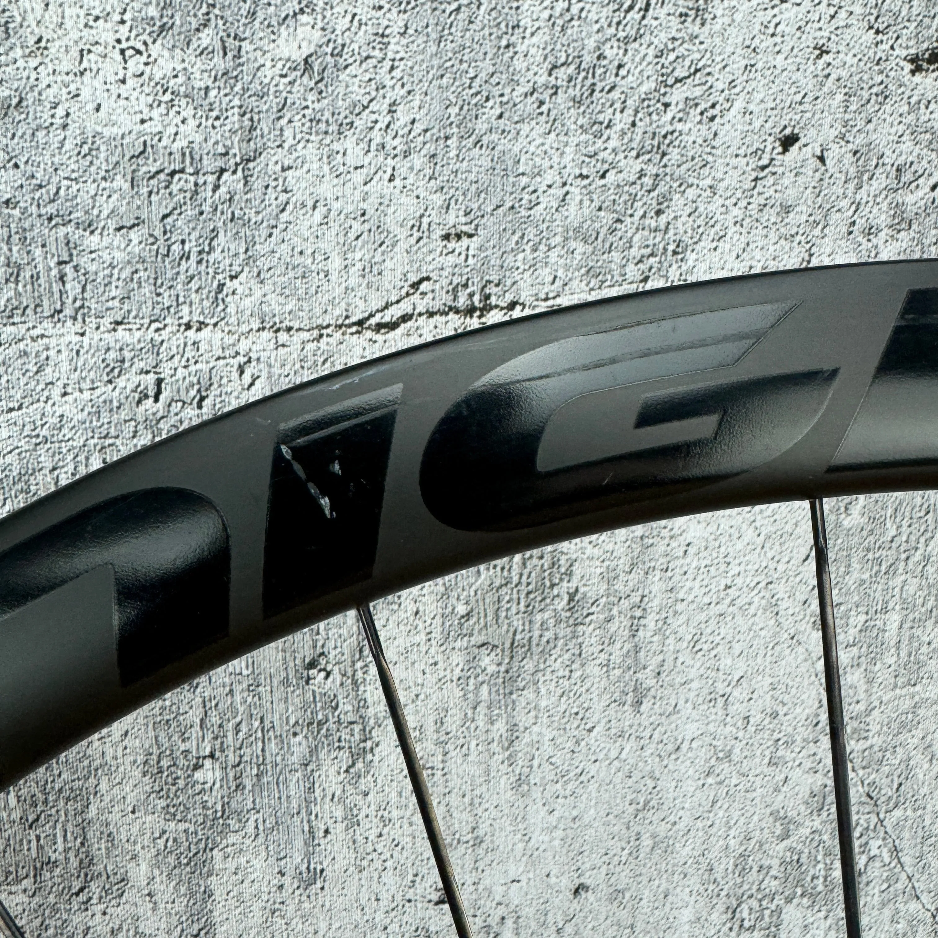 Knight Composites Carbon Clincher Disc Brake Wheelset 700c DT Swiss 240s