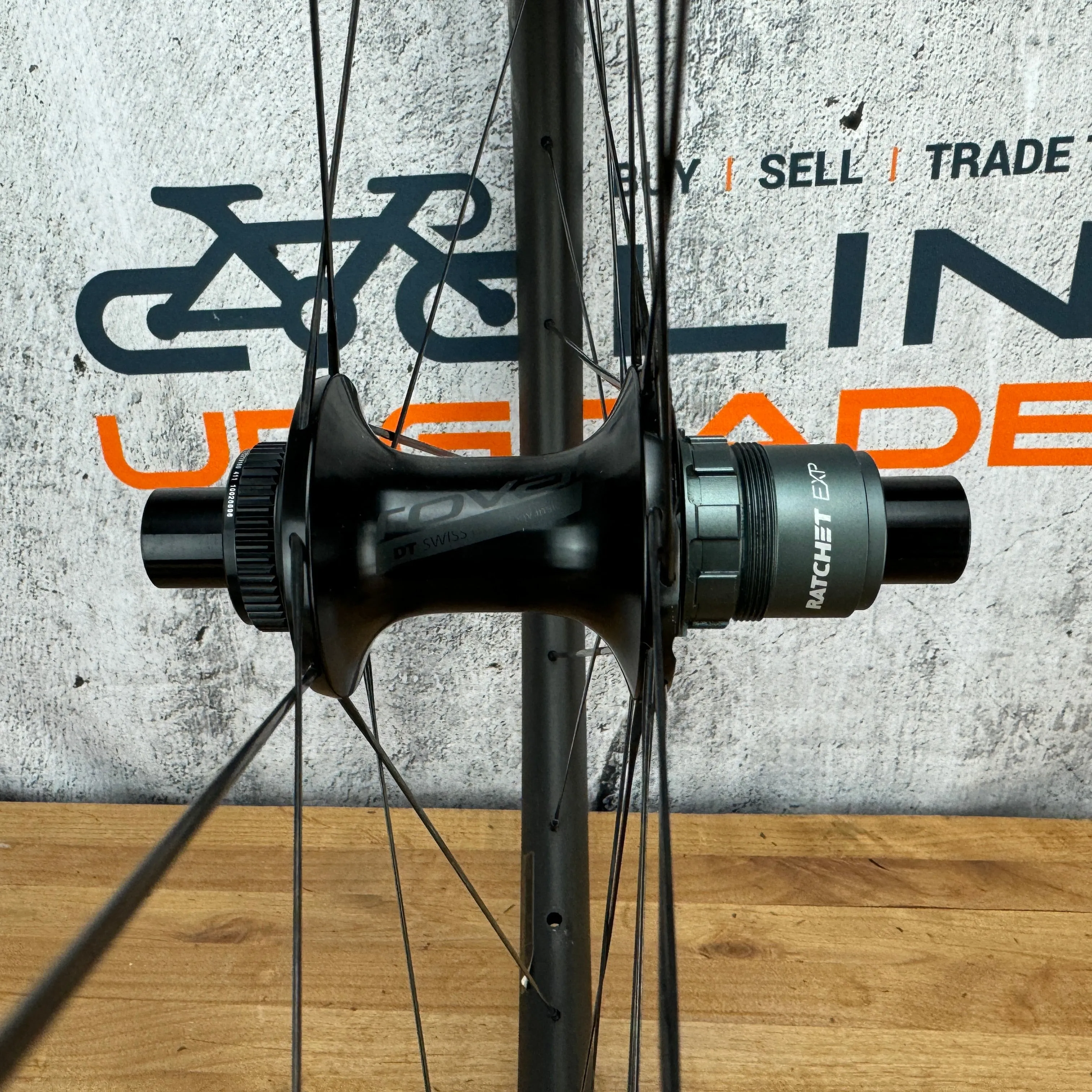 Low Mile! Roval Terra CLX Carbon Tubeless Disc Brake Gravel Wheelset 700c 1316g