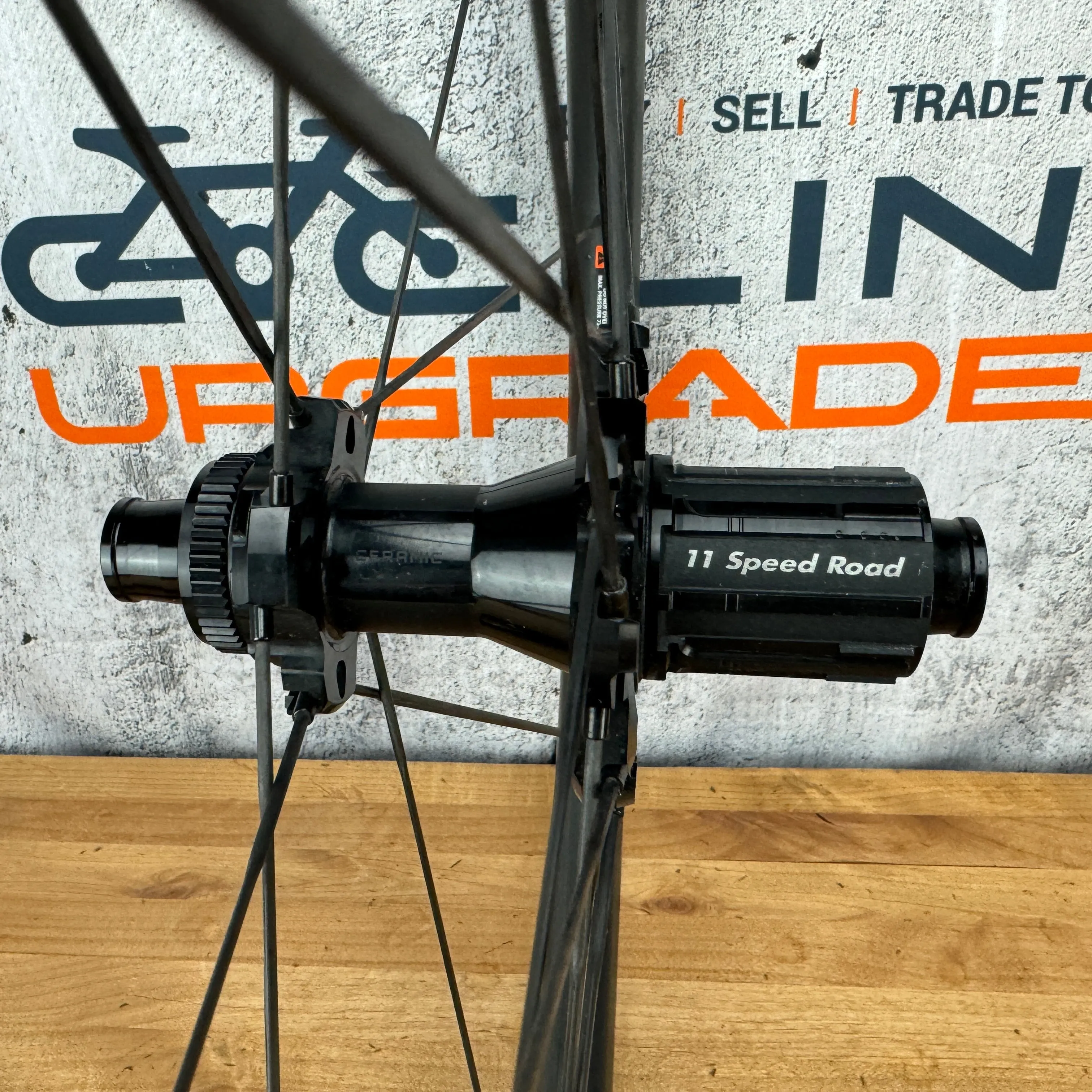 Mint! Cadex AR 35 Carbon Tubeless Hookless Disc Brake Wheelset 700c 1328g