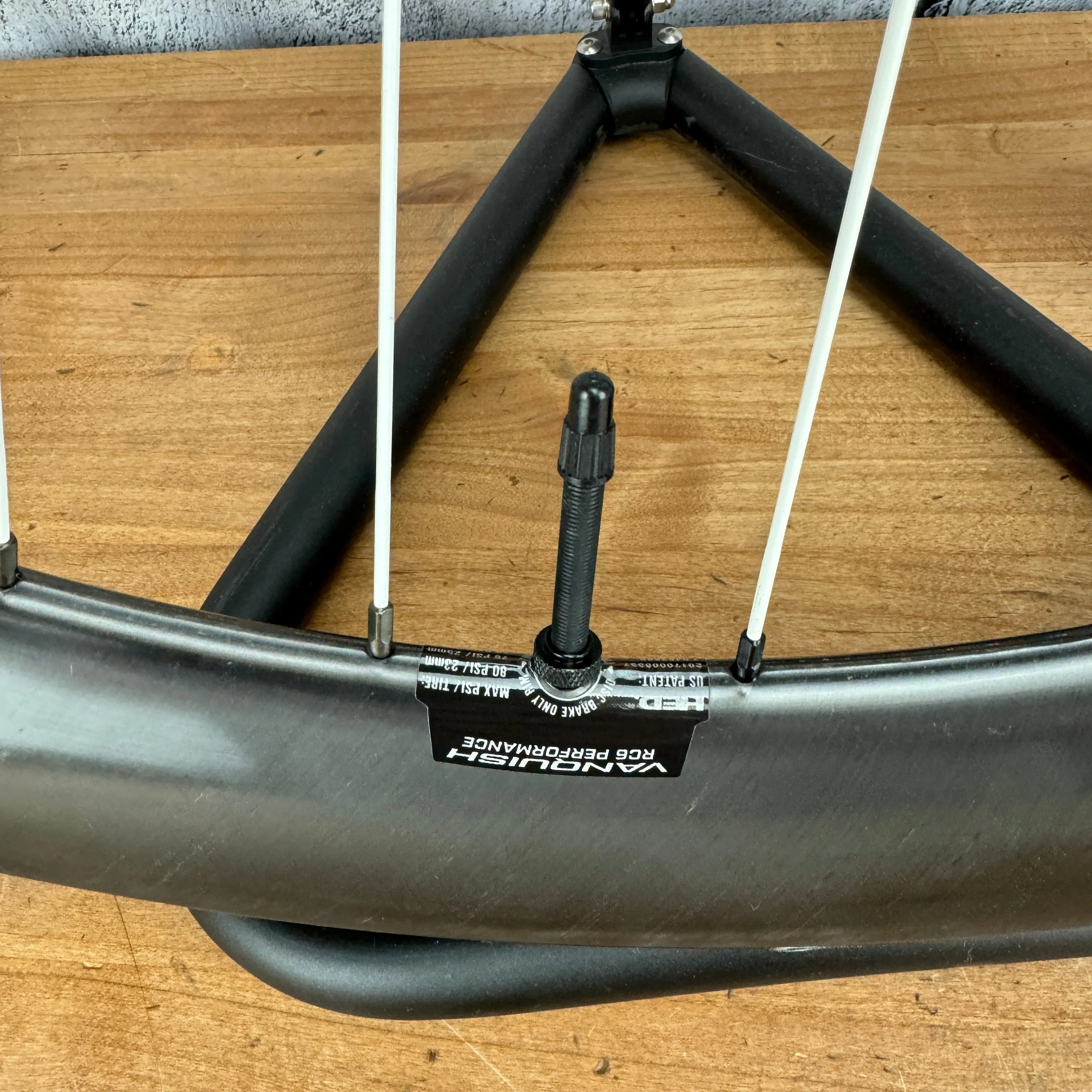 Mint! HED Vanquish RC6 Performance Carbon Tubeless Disc Wheelset Industry Nine Hubs