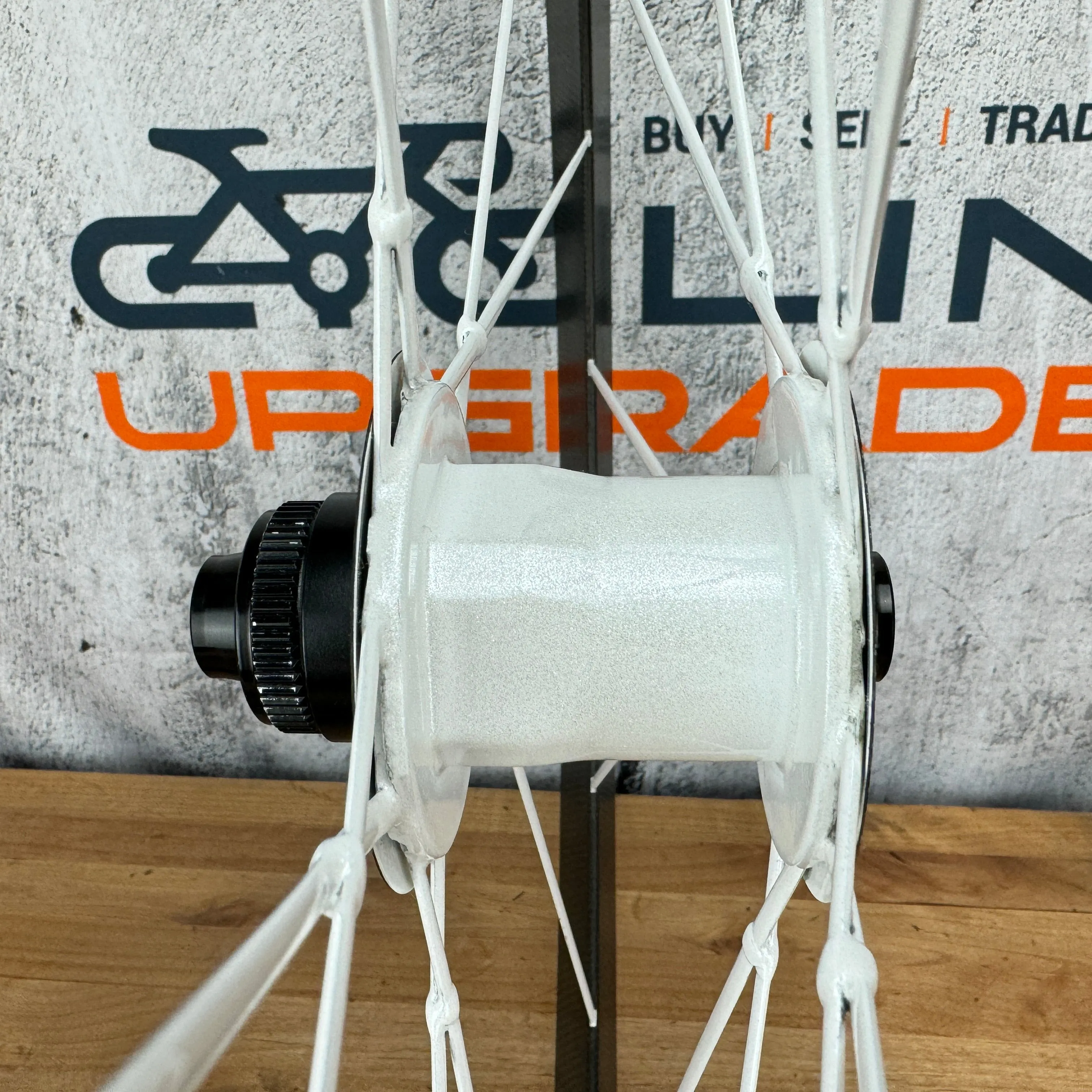 Mint! Lightweight Meilenstein C 24E Weiss Carbon Clincher Disc Brake Wheelset 700c