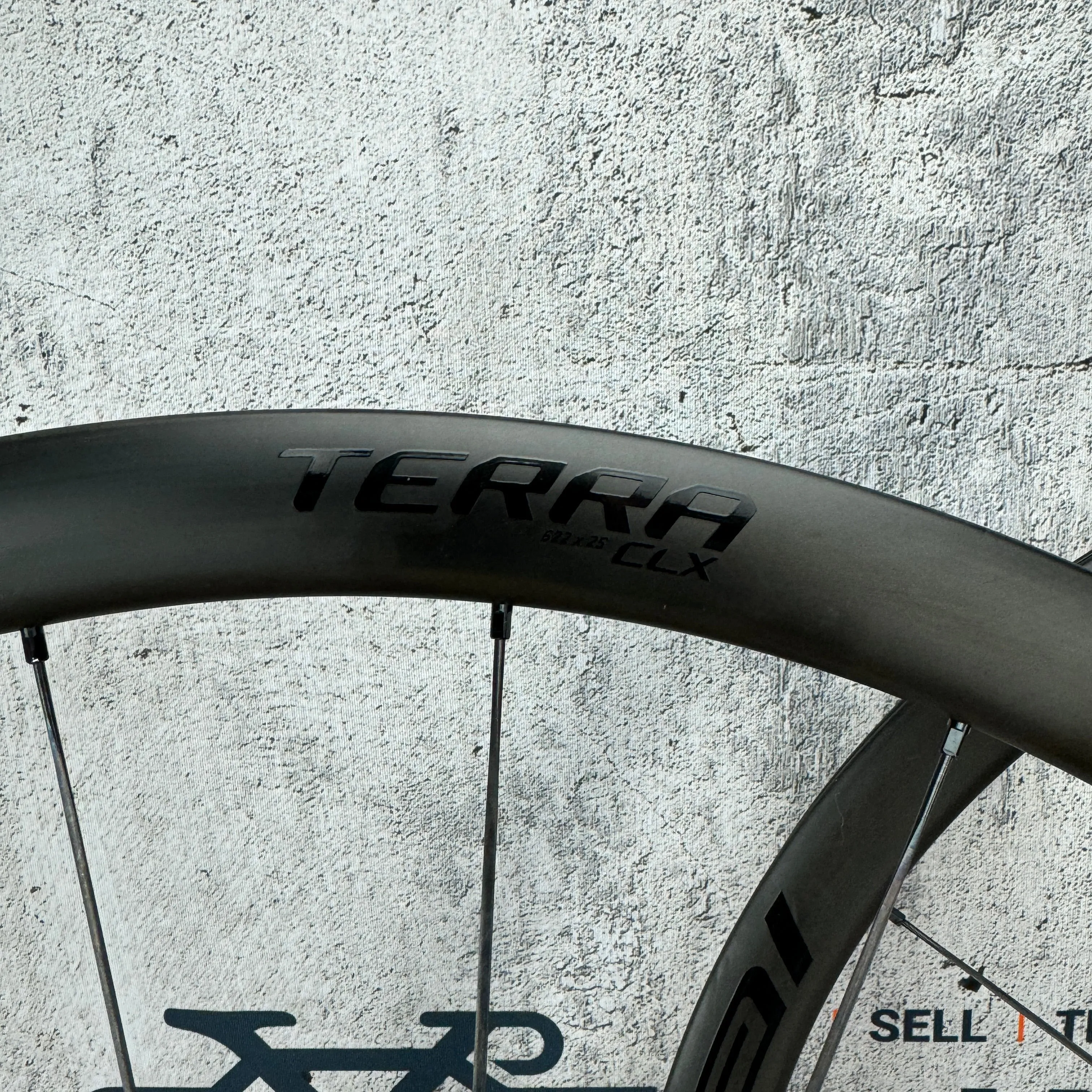 New! 2025 Roval Terra CLX II Carbon Tubeless Gravel Disc Wheelset DT 180 Ceramic