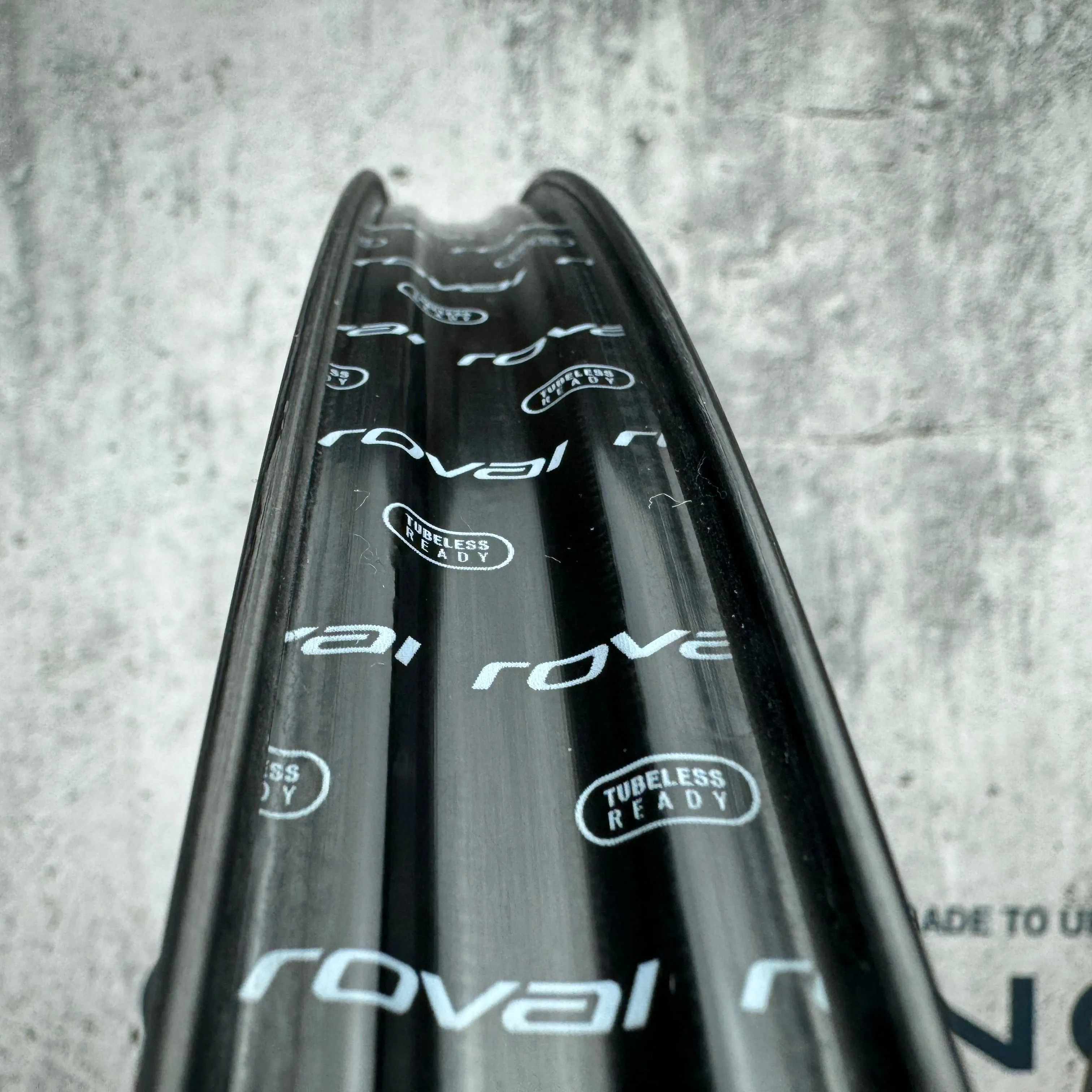 New! 2025 Roval Terra CLX II Carbon Tubeless Gravel Disc Wheelset DT 180 Ceramic
