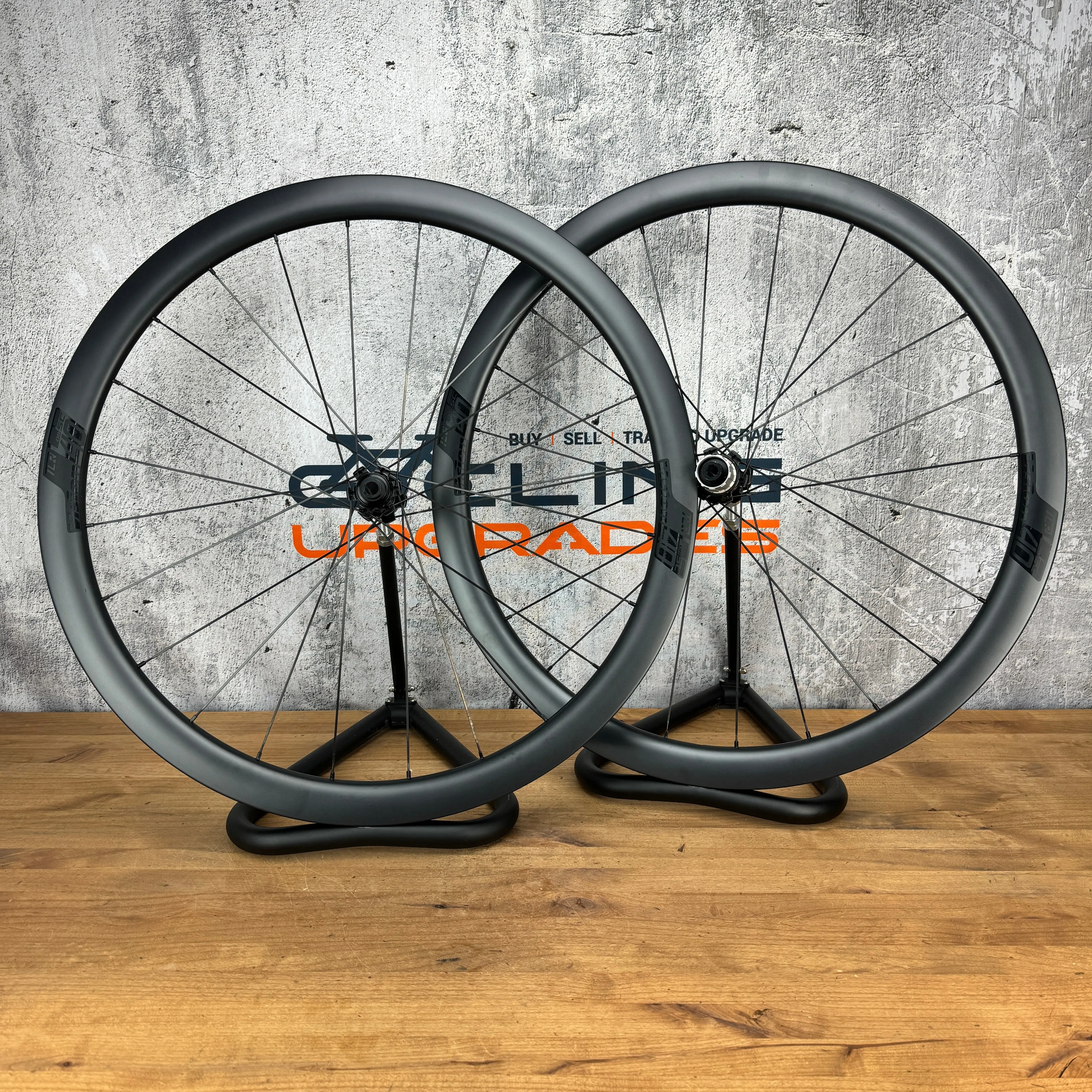 Vision SC 40 Carbon Tubeless Disc Brake Wheelset 700c 1625g