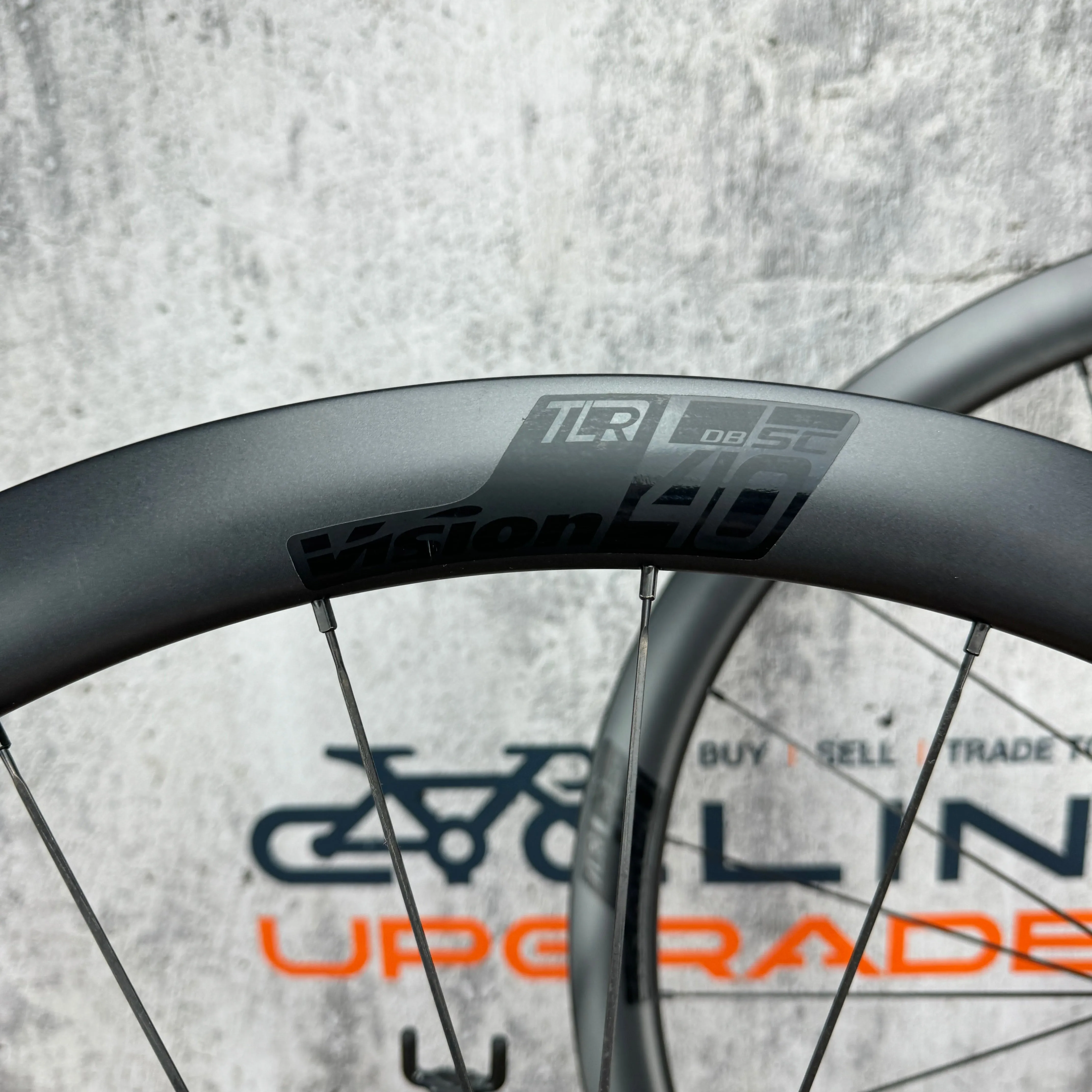 Vision SC 40 Carbon Tubeless Disc Brake Wheelset 700c 1625g