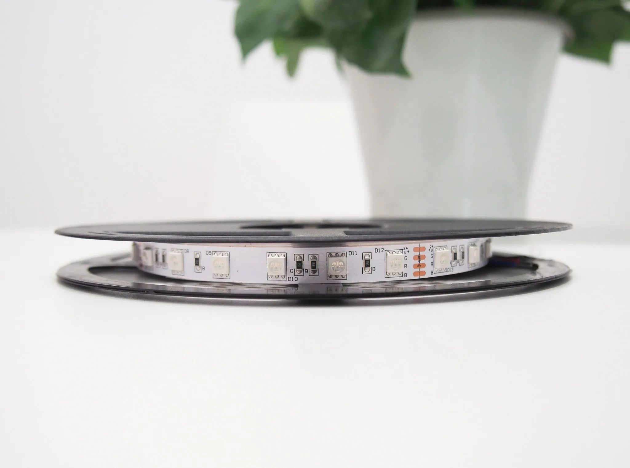 YUJILEDS® 3-in-1 RGB LED Flexible Strip - 60 LEDs/m - 5m/Reel