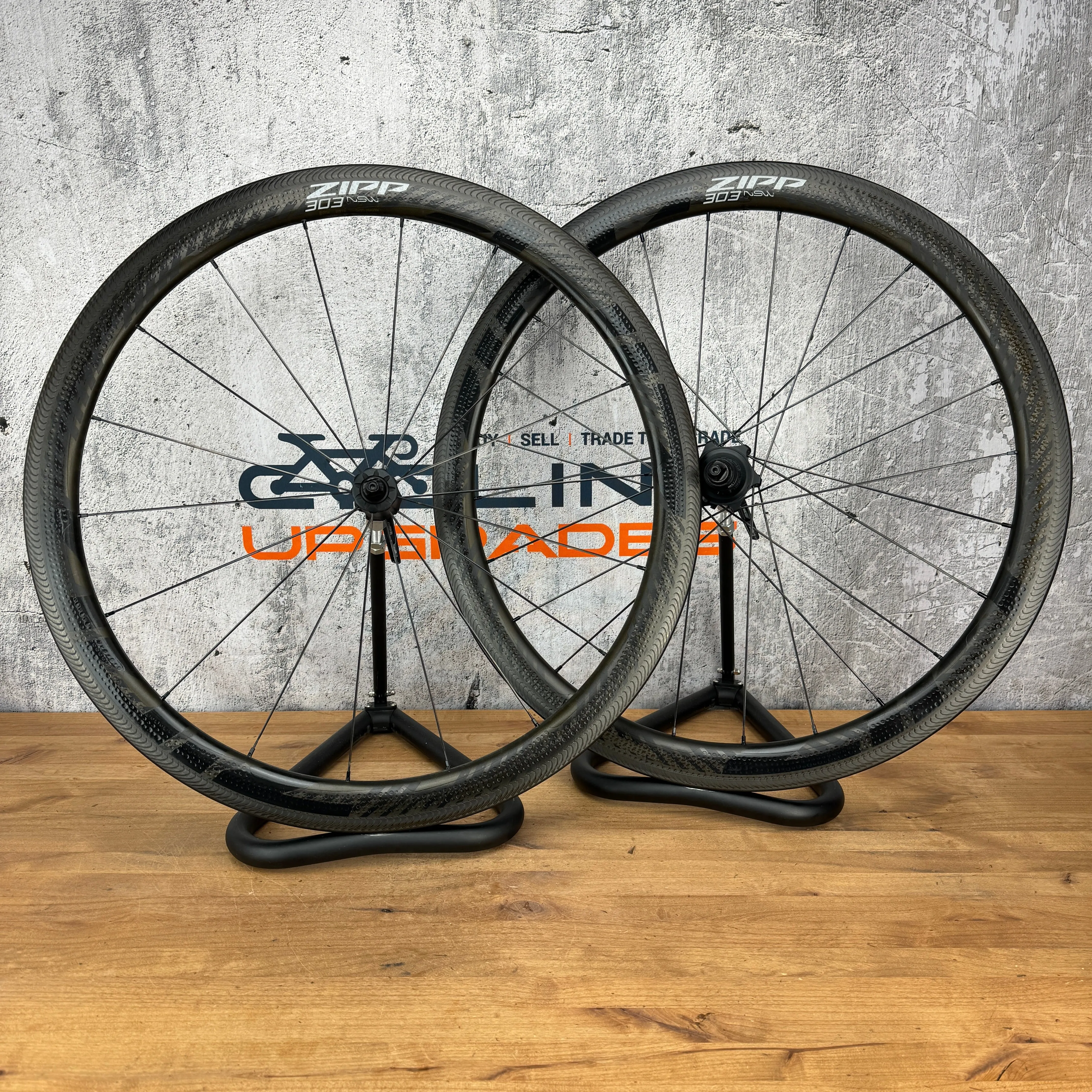Zipp 303 NSW Carbon Showstopper Tubeless Wheelset 700c Rim Brake 1524g