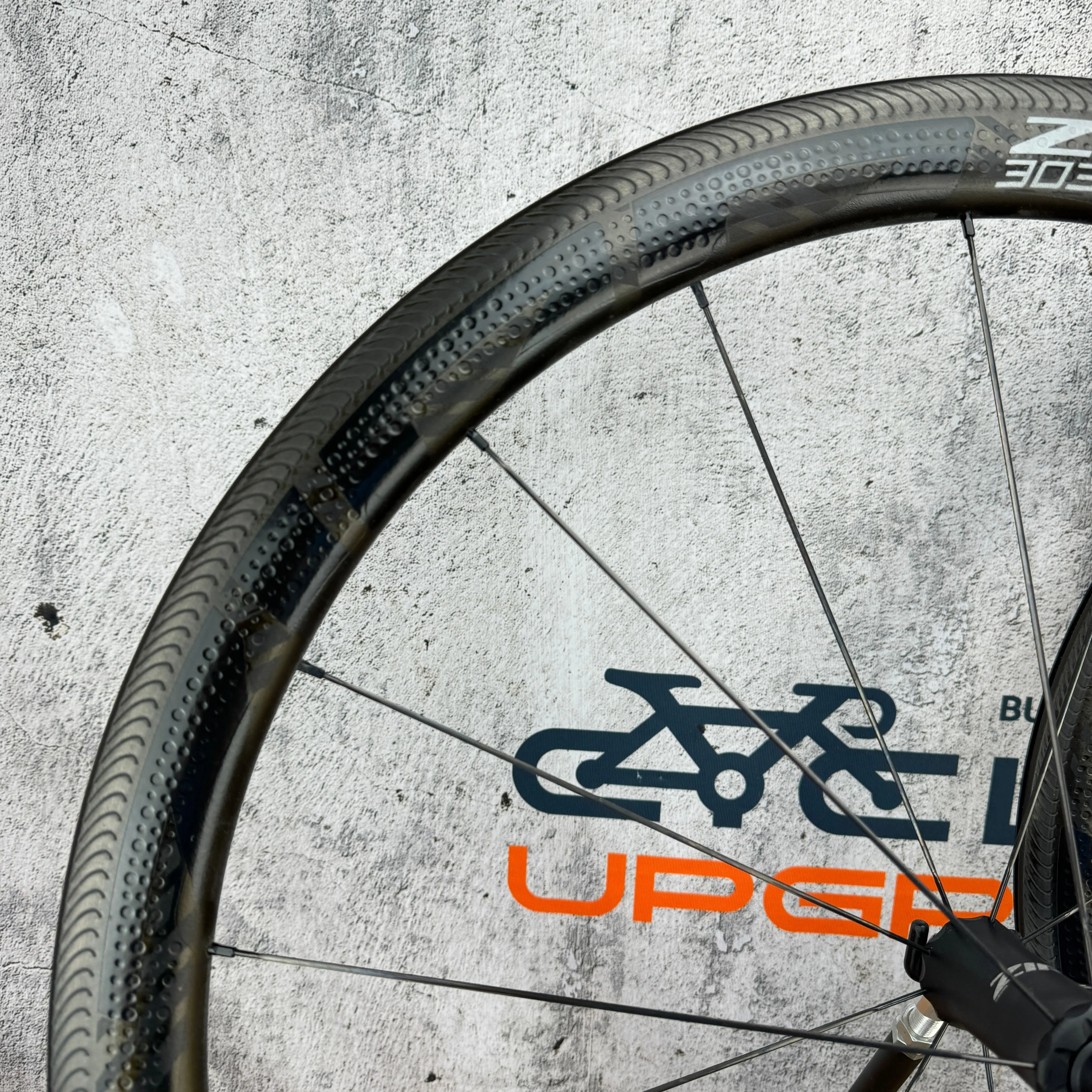Zipp 303 NSW Carbon Showstopper Tubeless Wheelset 700c Rim Brake 1524g